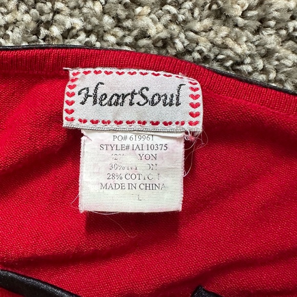 Vintage Red Sweater - Picture 4 of 4